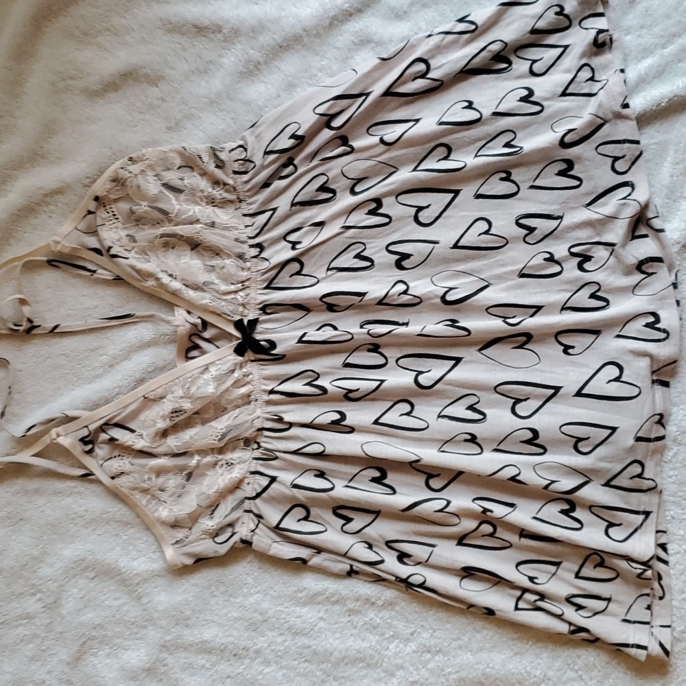 Vintage Heart Print Babydoll w/lace cups in Size Medium by VS in EUC